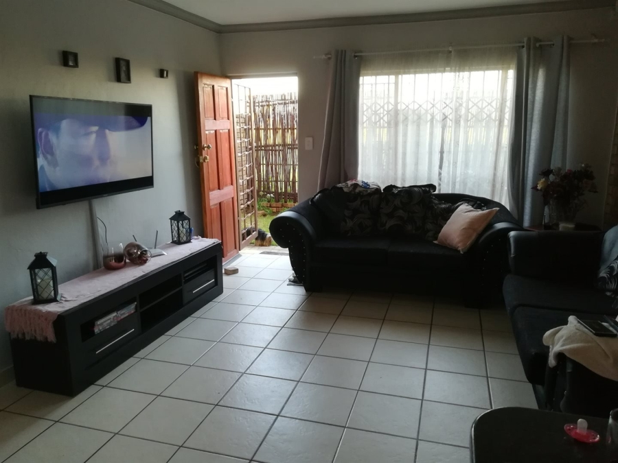 2 Bedroom Property for Sale in Baillie Park North West